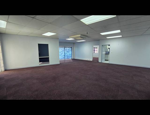 3,301M² WAREHOUSE TO LET IN SPARTAN